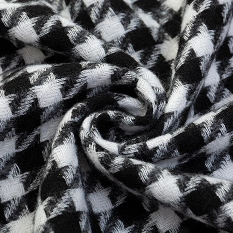 Модерен топлото есенно-зимния черно-бял шал в тънка клетка, дамски клетчатая имитация кашемировой шал, шал с пискюли