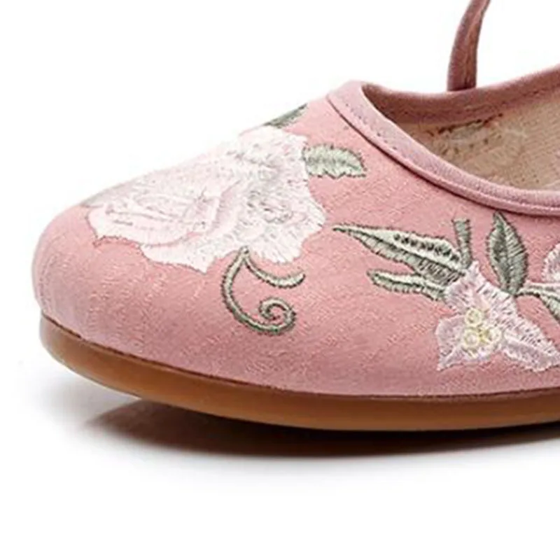 THEAGRANT/2023 г. Пролетно Парусиновая дамски обувки в стил ретро с каишка на щиколотке и бродирани цветя Дамски обувки на танкетке в национален стил Mary Janes WHH3012