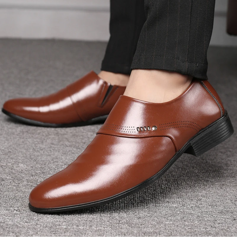 Бизнес кожени обувки за мъже, ежедневни обикновена дишащи меш oxfords с остри пръсти, офис работна обувки Zapatos Cuero Hombre
